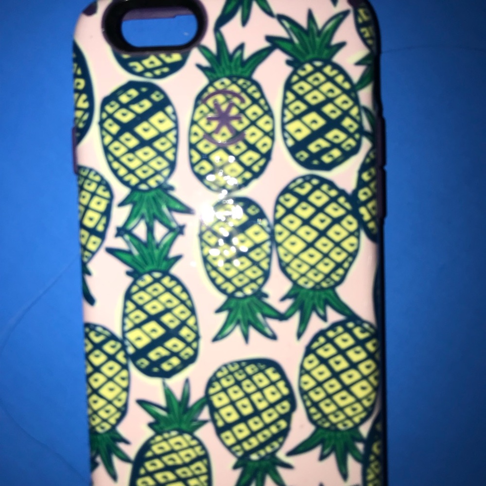 Pineapple Speck Case for Iphone 6/7!!